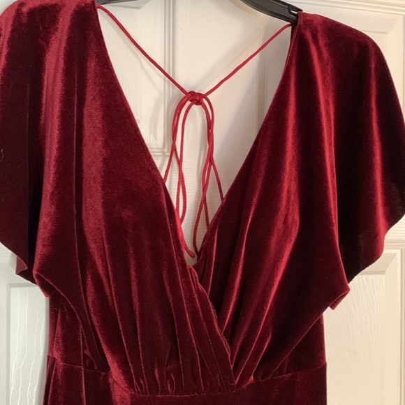 Never worn beautiful dark berry velvet dress! - Picture 2 of 4